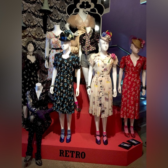 Vtg ‘95 Anna Sui “Bérard Face” Print Dress Size Petite - Picture 15 of 16